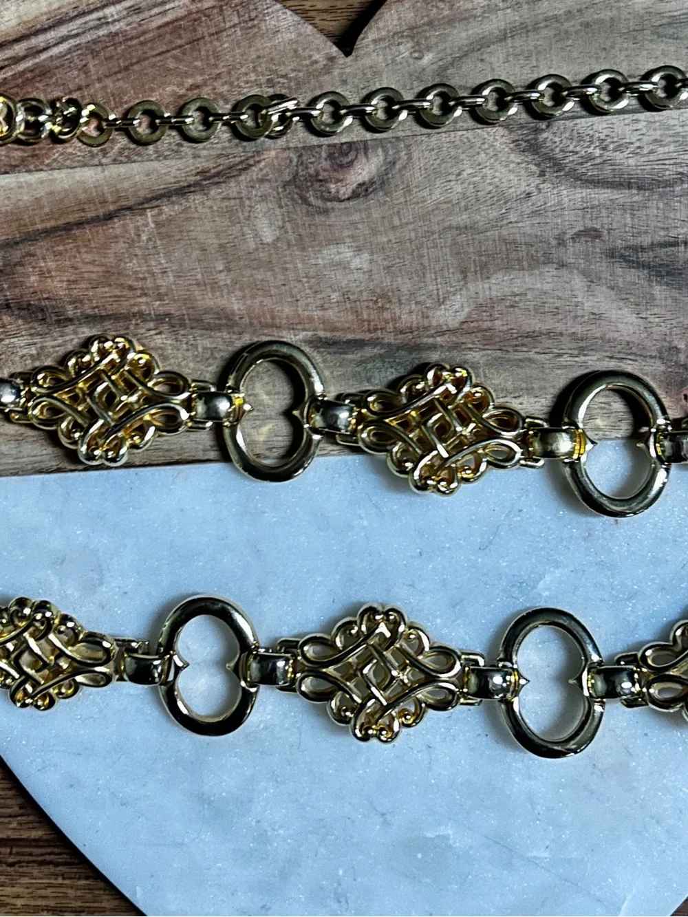 R ~ Vintage ~ Large ~ Gold Tone Chain Link Celtic Knot Design Belt